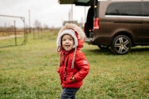 Kid-Friendly Driving Safety Tips for Extended Family Trips
